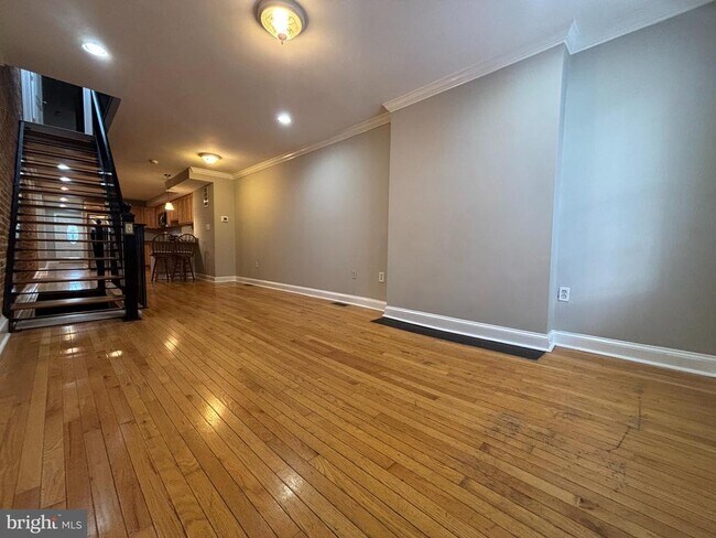 Foto del edificio - 1122 W Hamburg St