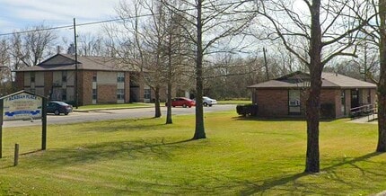 Building Photo - 114 Acadian Pl