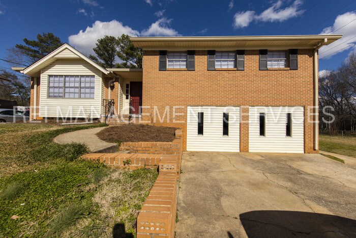 Primary Photo - 640 Parsons Dr