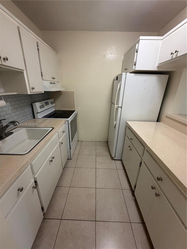 Foto del edificio - 2838 Madison St