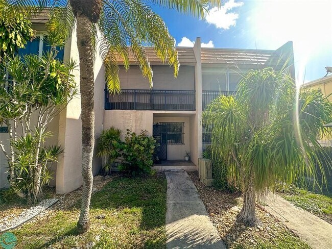 Building Photo - 1317 N 15th Ave