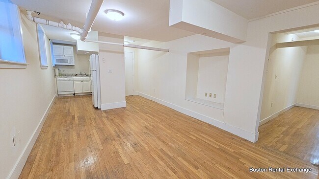 Building Photo - 89 Trowbridge St