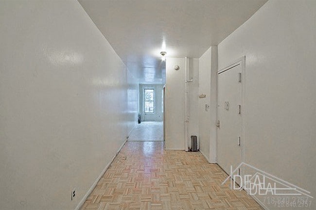 Foto del edificio - 260 12th Street #R3R