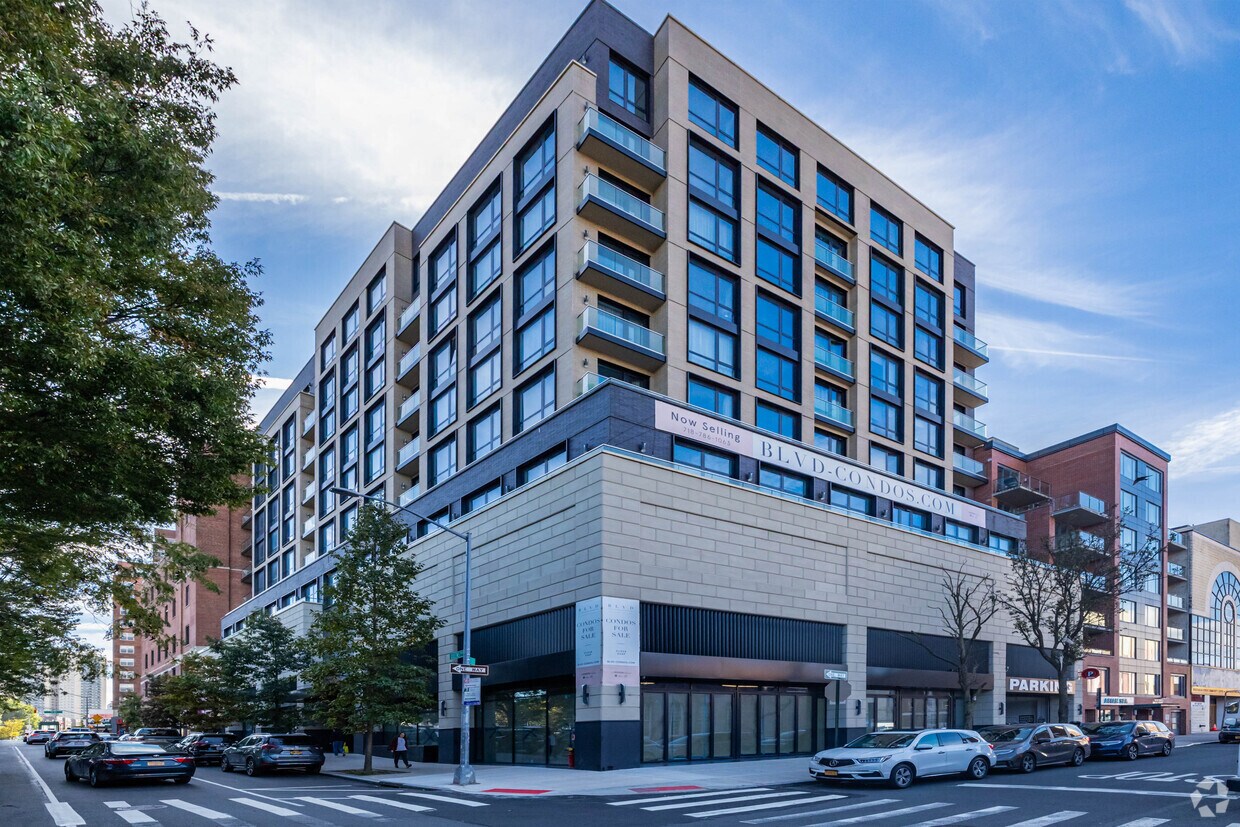 BLVD Condominiums Apartments in Queens, NY