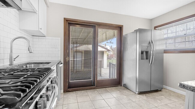 Foto del edificio - 2162 Champaign Rd