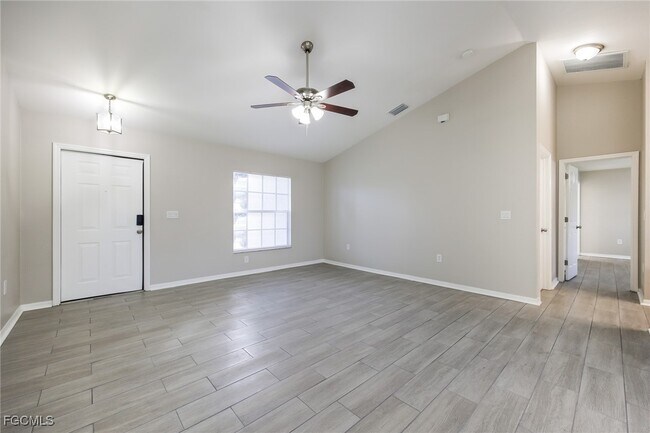 Building Photo - 3814 21st St SW