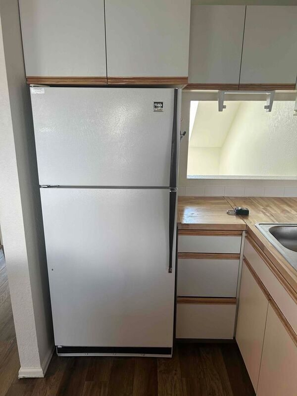 Building Photo - 2201 Pearl St