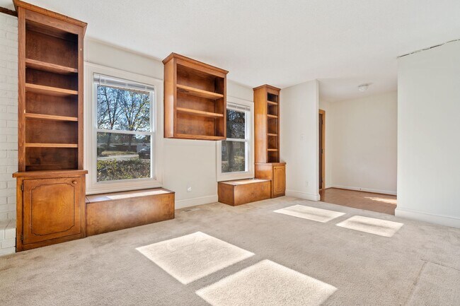 Foto del edificio - 3be / 2ba Open Living Space Home Near the Duke Reg Hospital