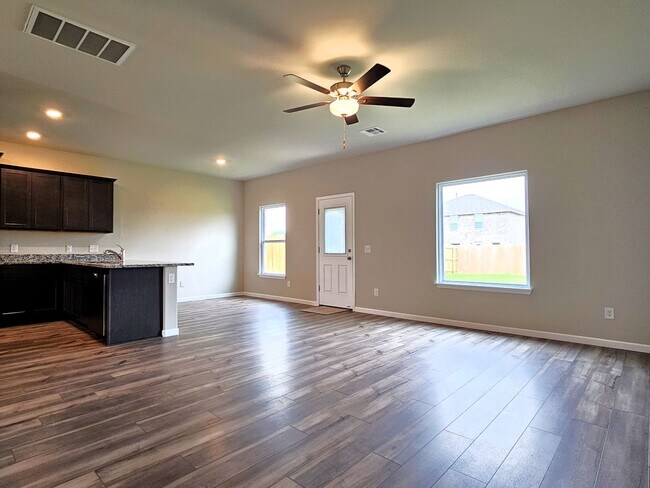Building Photo - Presenting a newly constructed 5-bedroom, ...