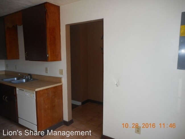 Building Photo - 2 br, 1 bath House - 1522 Levy Ave.