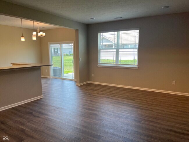 Foto del edificio - 6414 Yuma Ct