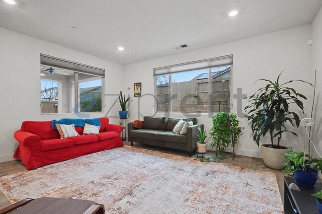 Foto del edificio - 12743 Blueblanc Way