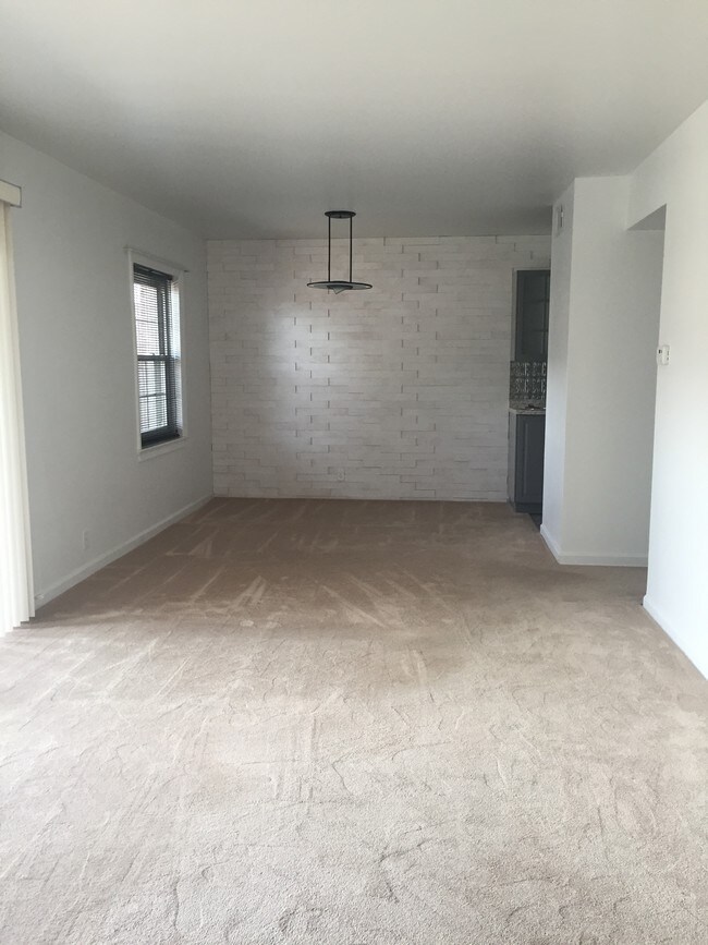 Plano llano - 694 Robinwood Dr