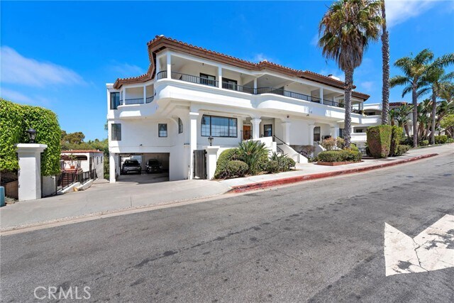 Building Photo - 210 Avenida Montalvo
