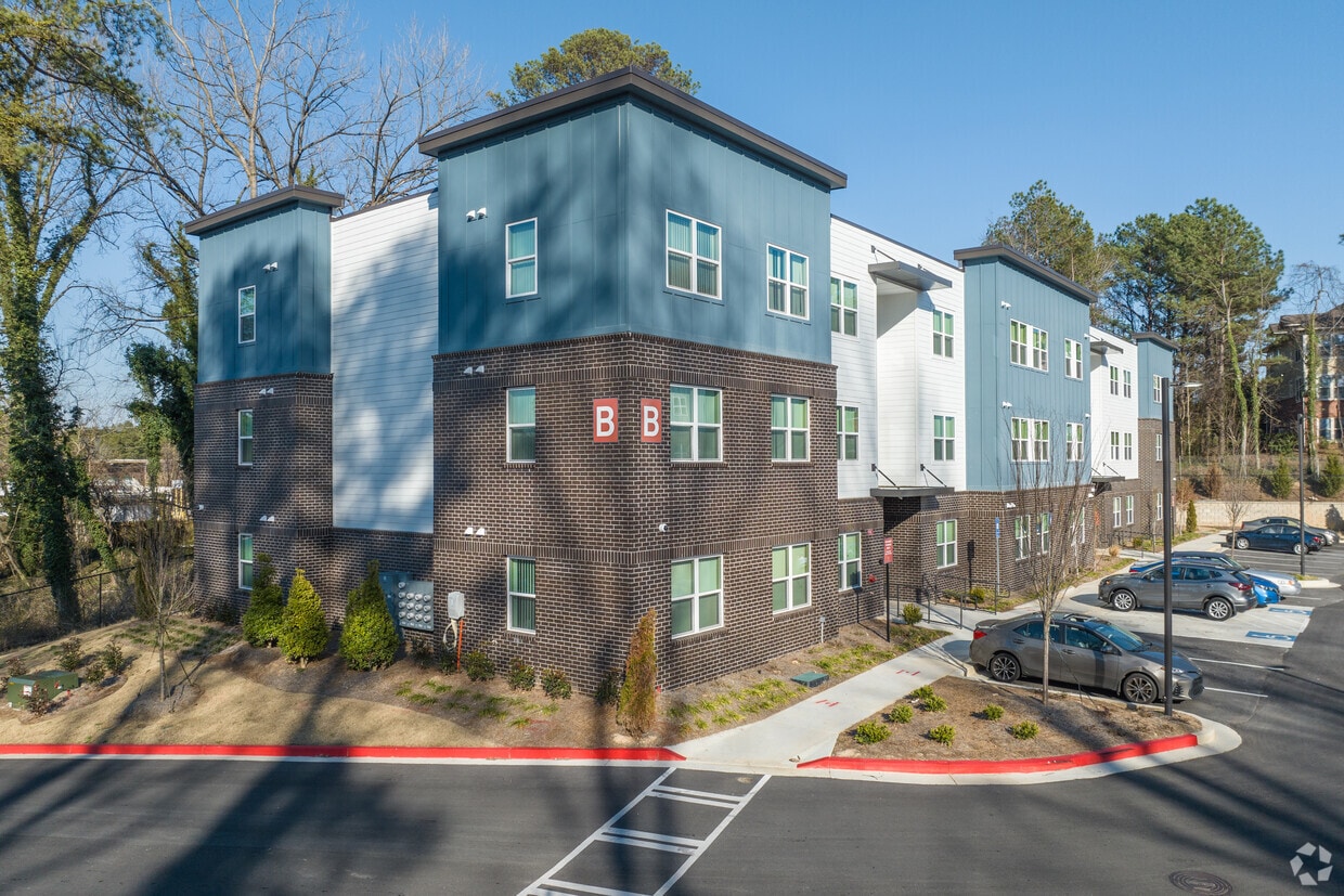 Building Photo - Hamilton Hills