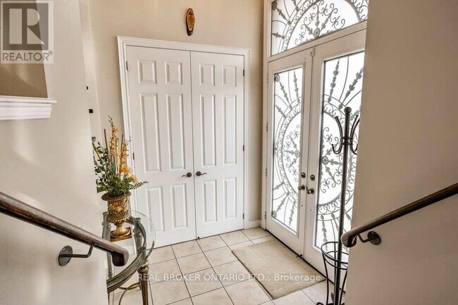 Photo du bâtiment - 2 Tarmack Dr