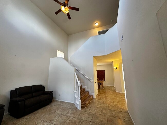 Foto del edificio - 5856 Ermemin Ave