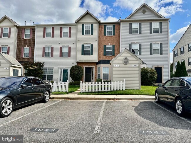 Building Photo - 1949 Camelia Ct