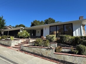 Building Photo - 1406 Cedarwood Dr
