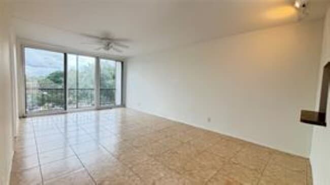 Building Photo - 4501 NE 21st Ave