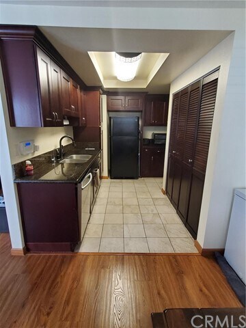Building Photo - 14865 Mulberry Dr