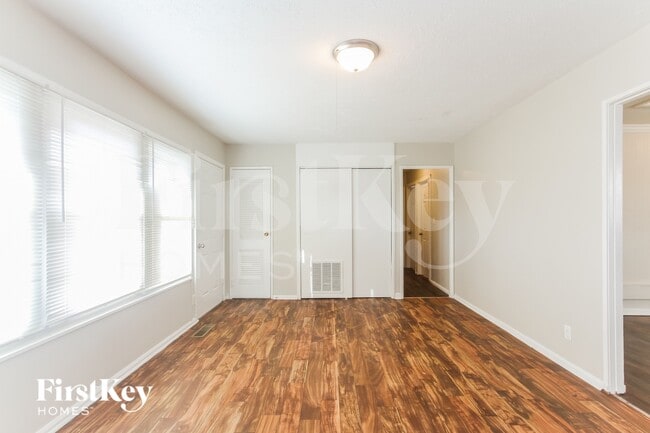 Building Photo - 4014 Red Bird Dr