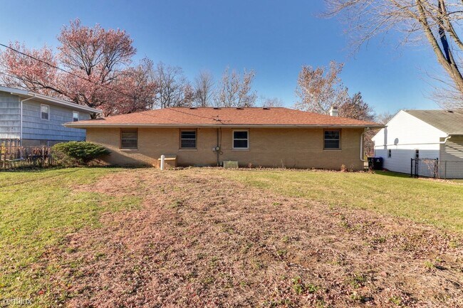 Foto del edificio - 3 br, 2 bath House - 1415 Towanda Ave