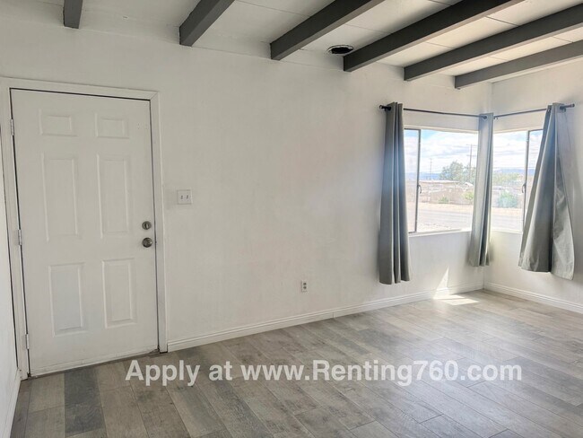 Foto del edificio - 6462 Palo Verde Ave