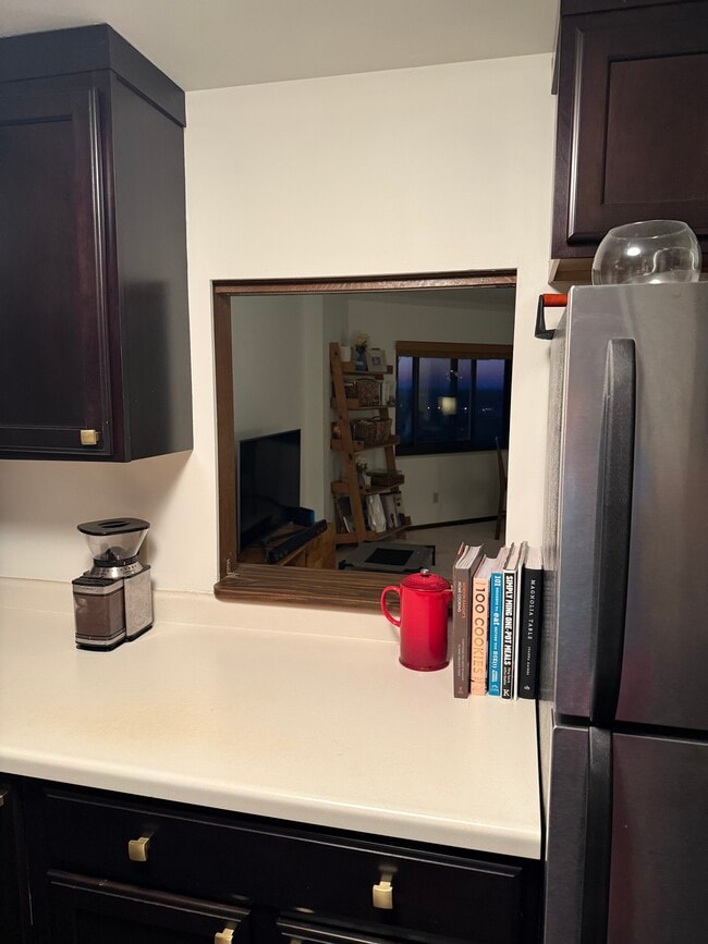 Building Photo - 1633 N Prospect Ave