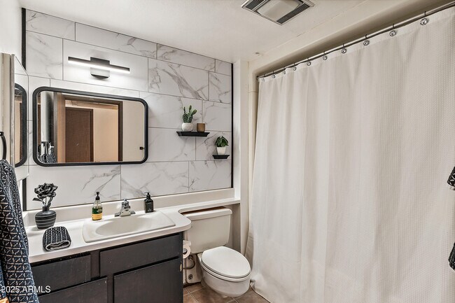 Foto del edificio - 17215 N 130th Ave