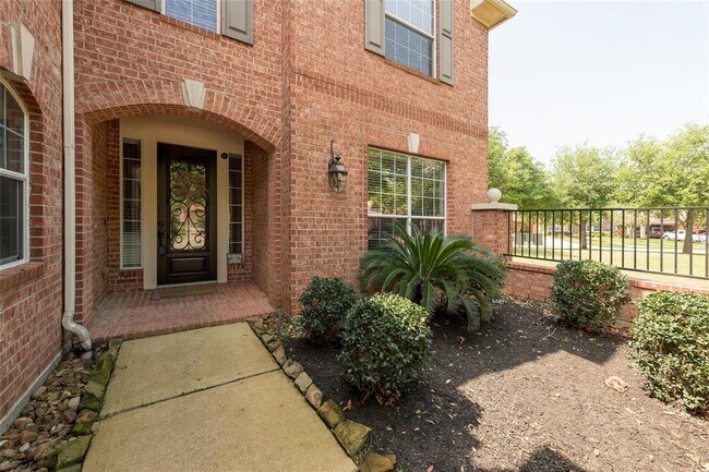 Foto del edificio - 21335 Shawnee Park Dr