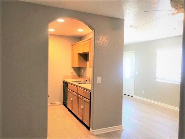 Foto del edificio - 21240 Yerba Blvd