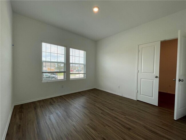 Foto del edificio - 503 Chickasaw Ln