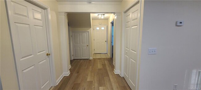 Foto del edificio - 555 Gregory Ct