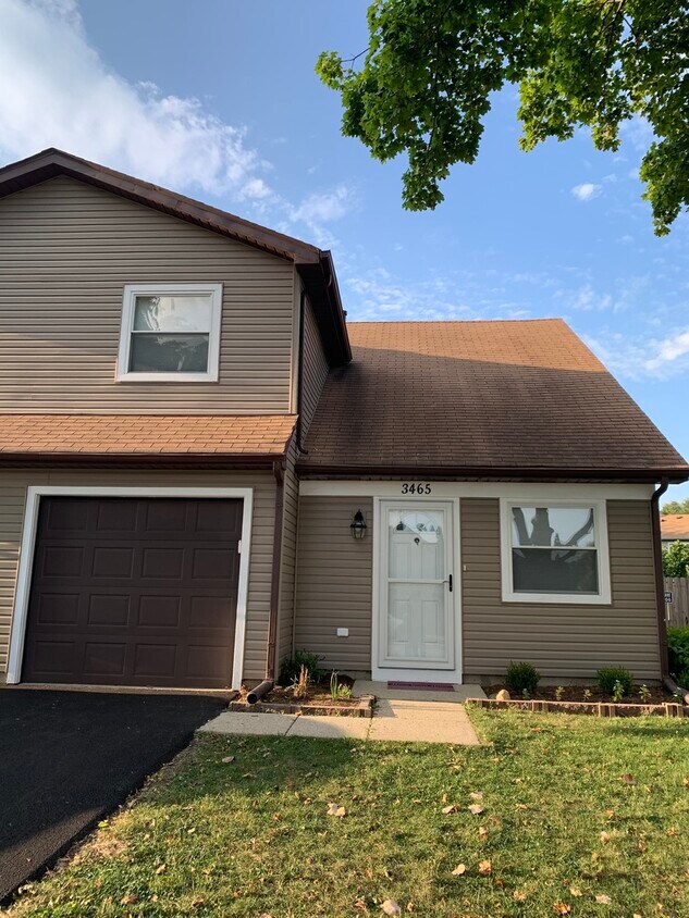 Foto principal - 3465 Fox Hill Rd