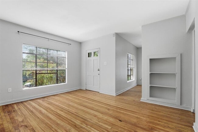 Building Photo - 3901 Wrightwood Rd