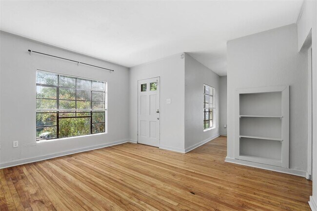 Foto del edificio - 3901 Wrightwood Rd