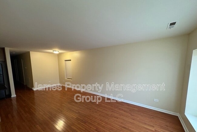 Building Photo - 1129 S Troy St