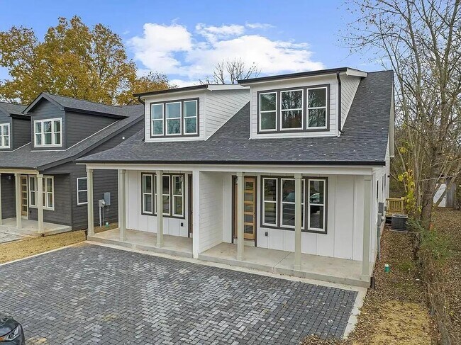 Foto del edificio - 4318 Woods St