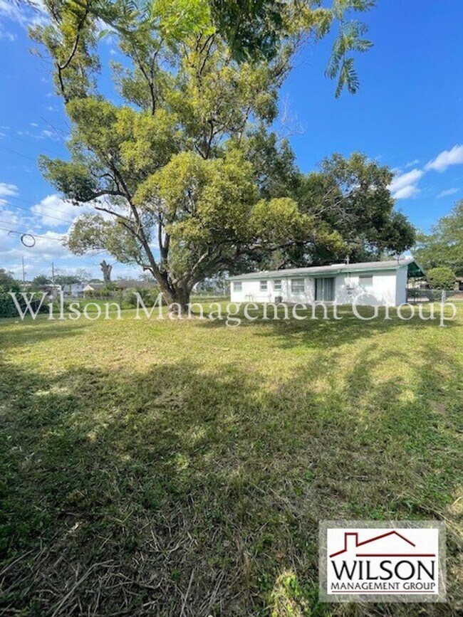 Foto del edificio - 3 br, 2 bath House - 4912 Sun Ray Drive