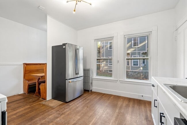 Foto del edificio - 168 Elliot St