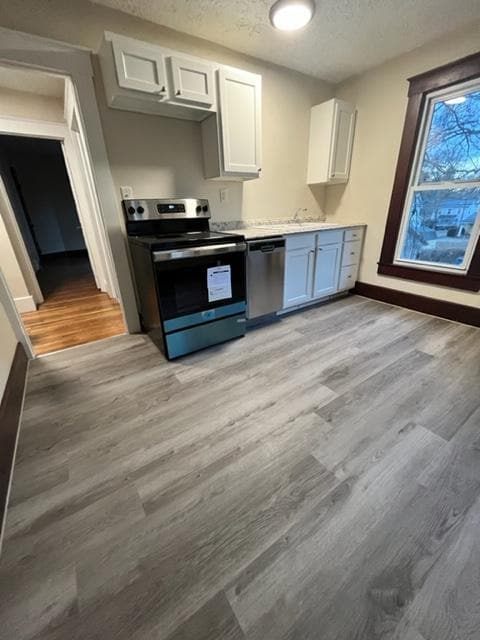 Building Photo - 252 E 3rd St