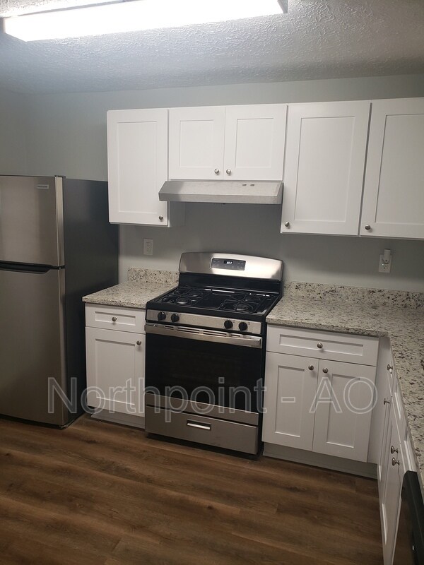 Foto del edificio - 5262 Martins Crossing Rd