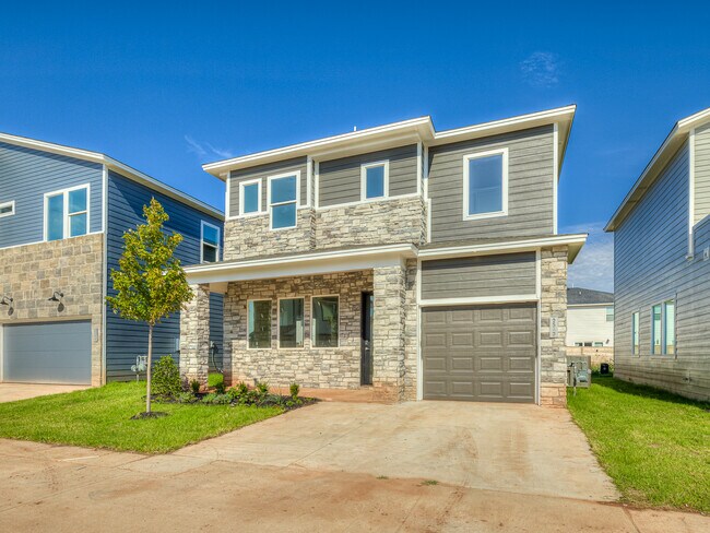 Building Photo - 2543 NW 132nd Pl