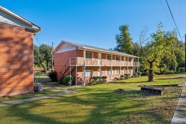 Foto del edificio - Lakeside Villa Apartment