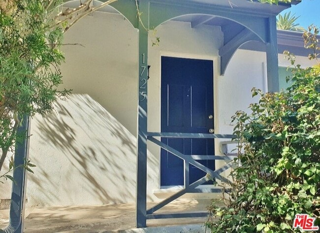 Building Photo - 1725 Malcolm Ave