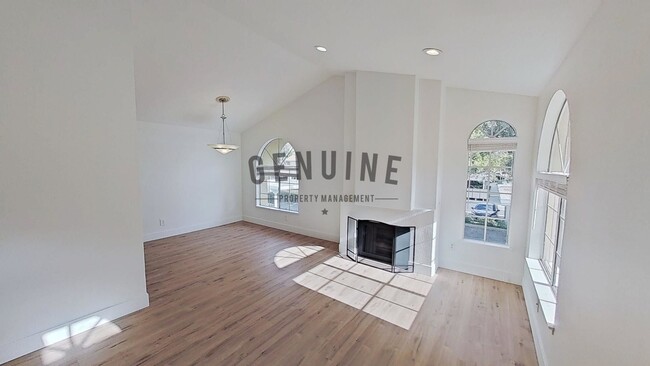 Foto del edificio - Renovated 2 Bedroom Condo in Irvine