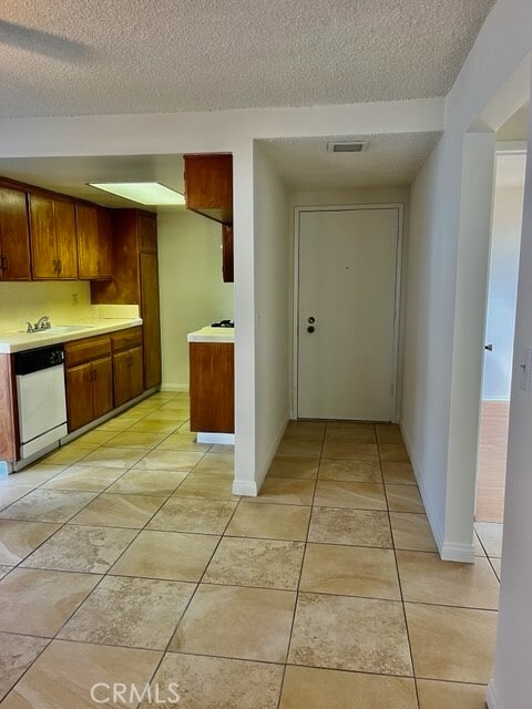 Foto del edificio - 824 W 11th St