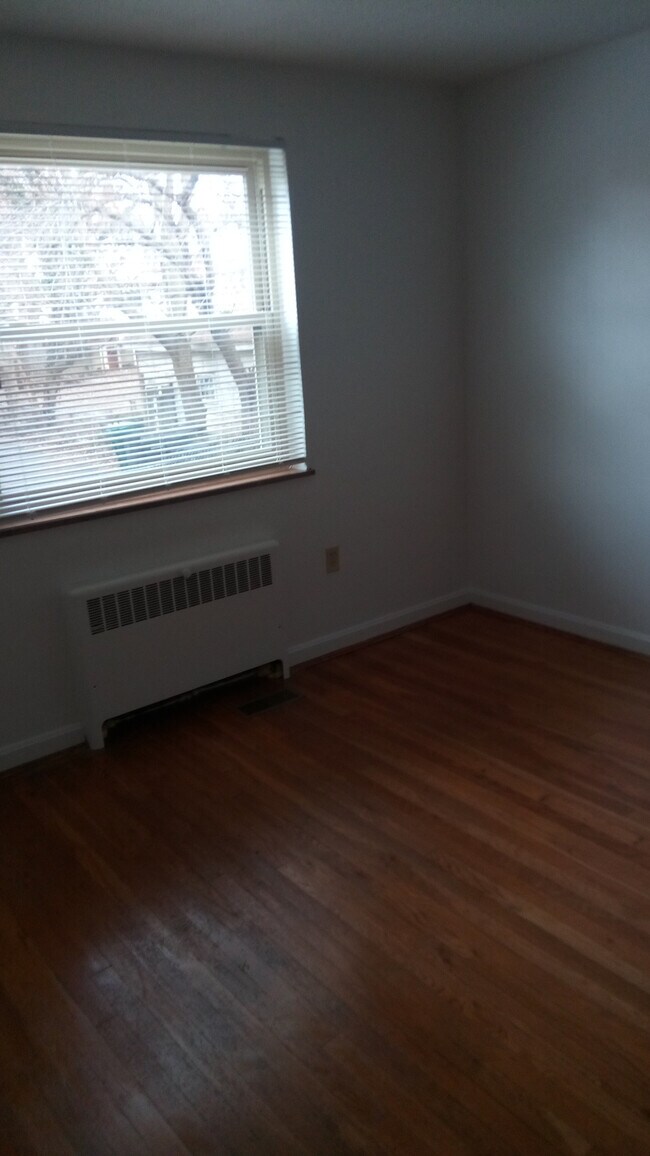 Building Photo - 3344 Boudinot Ave