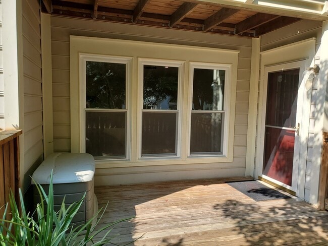 Building Photo - Beautiful Updated 1 bd/1ba Condo in Villas...